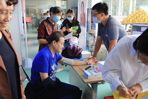 2000余人來巾幗家政廣場 趕集 ,濰坊首個家政大集圓滿結(jié)束